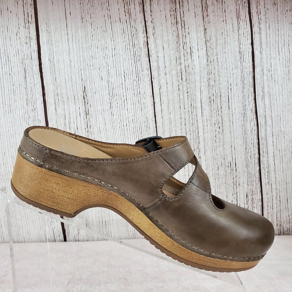 Dansko Britney Slip On Mule Clogs Sz 38 US 7.5/8